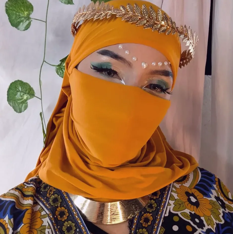 Ariadna, 28 años